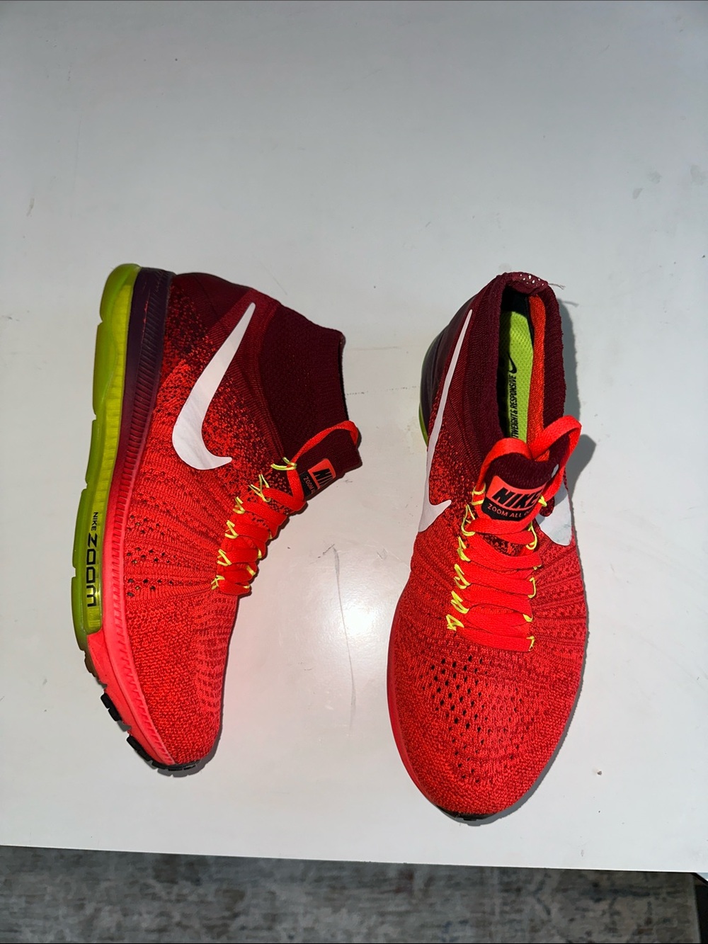 LIKE NEW NIKE RUN FAST BASKETBALL SHOES UNISEX